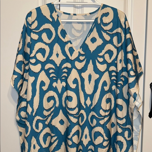 Kaftan Dress Blue and Cream Patterned V-Neck Maxi Dress - Picture 3 of 6